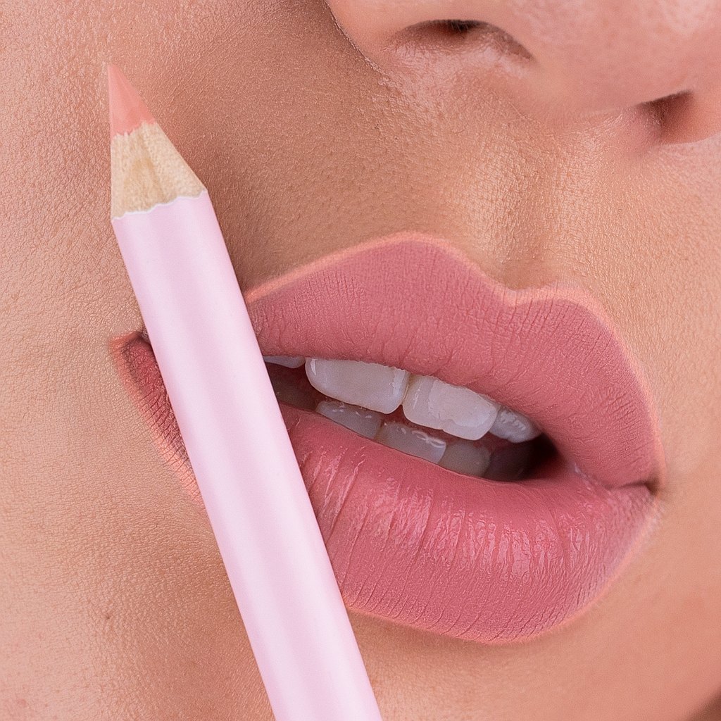 [PKLL17] LIP LINER SALMON